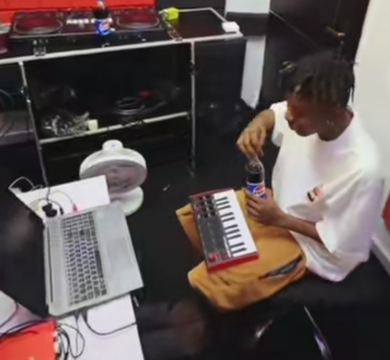 Dj Yk Mule – Emi Ni Data