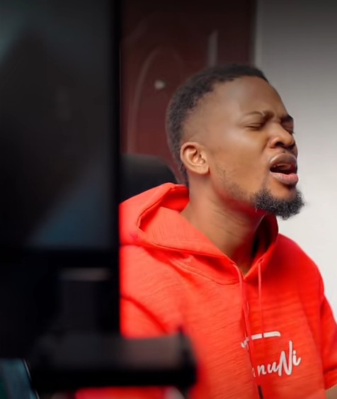 Emmanuel Adebisi – Amin